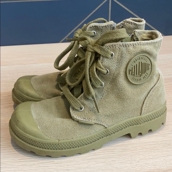 palladium boots us